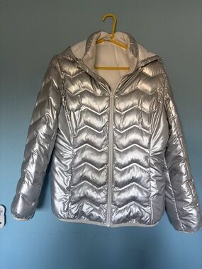 Time and Tru Metallic Silver Quilted Puffer Jacket